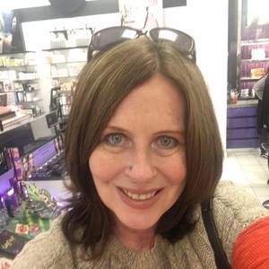 Meet your Posher, Dana